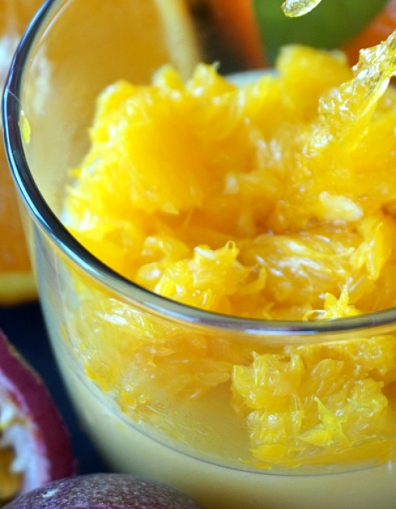 Passionsfruchtcreme mit Orangensalat