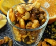 Senf-Rosenkohl-Blätter mit Jakobsmuscheln
