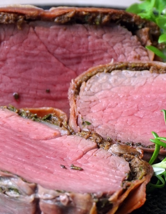 Rinderfilet mit Steinpilzen im Serrano-Mantel