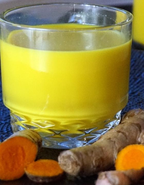 Goldene Milch